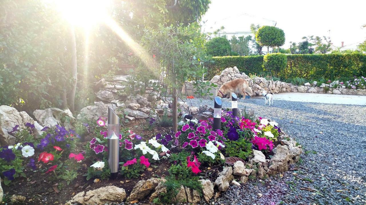 Barbat na Rabu Apartmani Kastelan מראה חיצוני תמונה