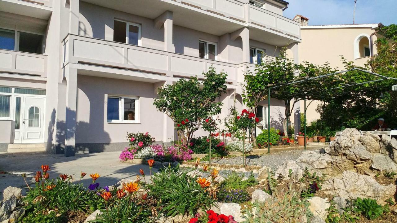 Barbat na Rabu Apartmani Kastelan מראה חיצוני תמונה