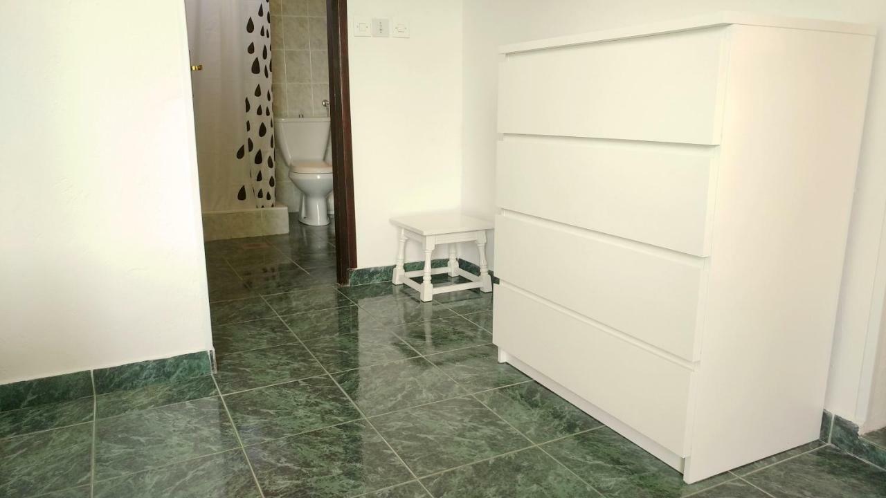 Barbat na Rabu Apartmani Kastelan מראה חיצוני תמונה